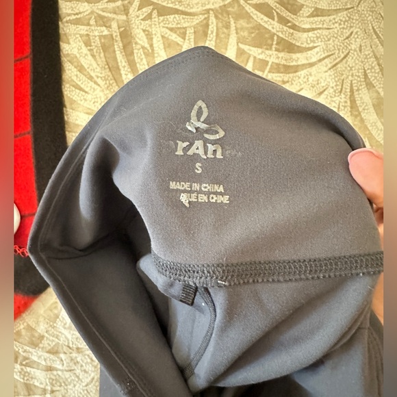 Prana crop leggings - Picture 2 of 2